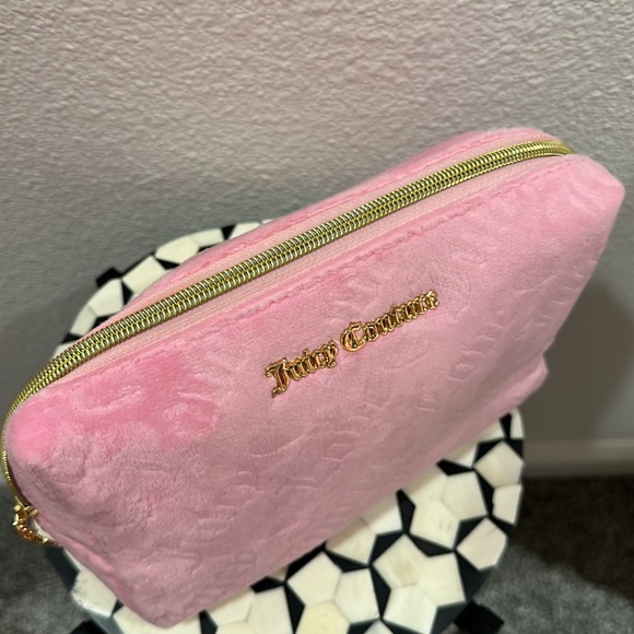 NWOT Juicy Makeup Bag - Picture 2 of 3